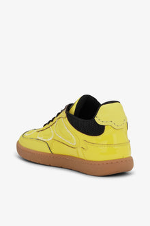 08 Sneakers | Blazing Yellow