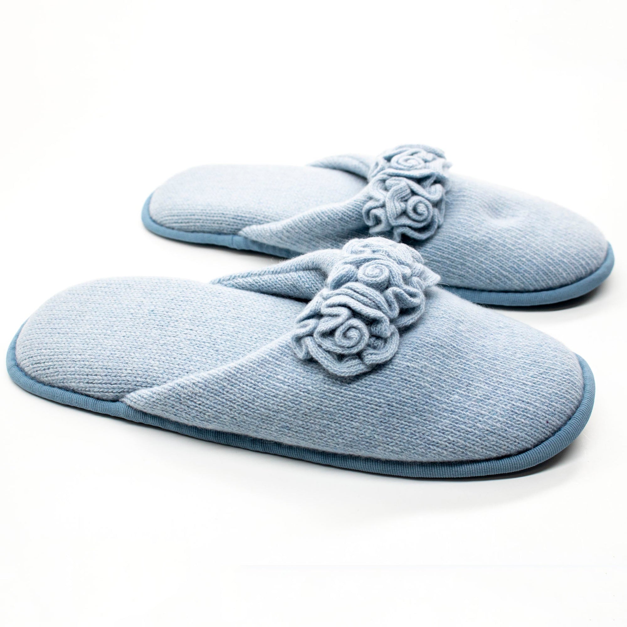 Cashmere Slippers With Flowers Accent | Light Blue