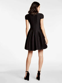 SS NOTCH NECK W TULIP SKIRT - Halston
