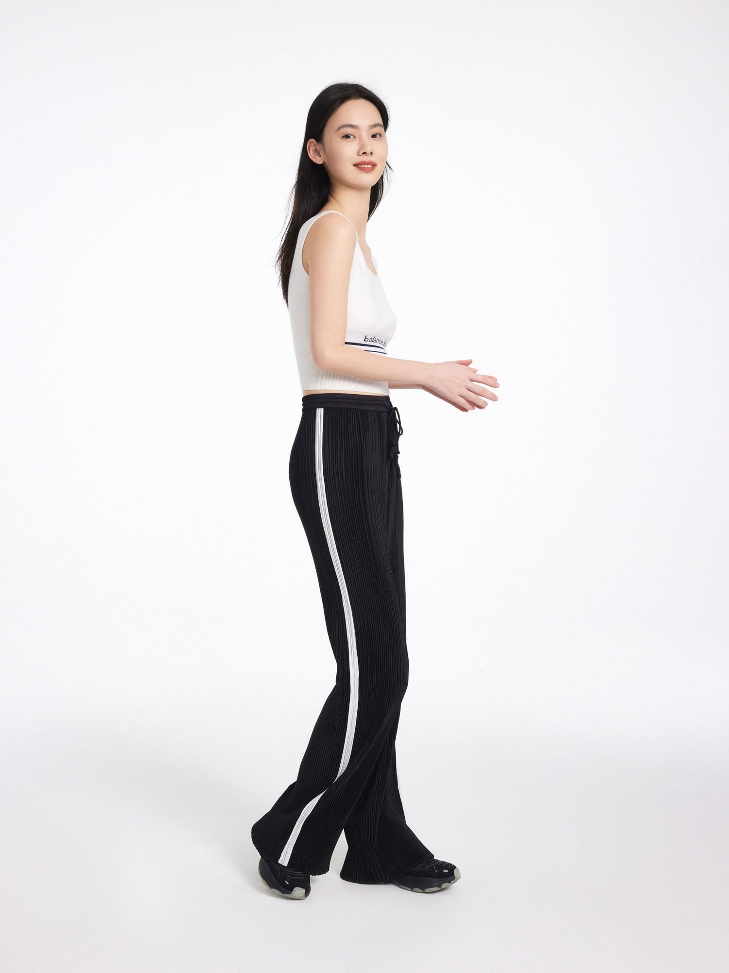Wide-Leg Straight Pants | Black