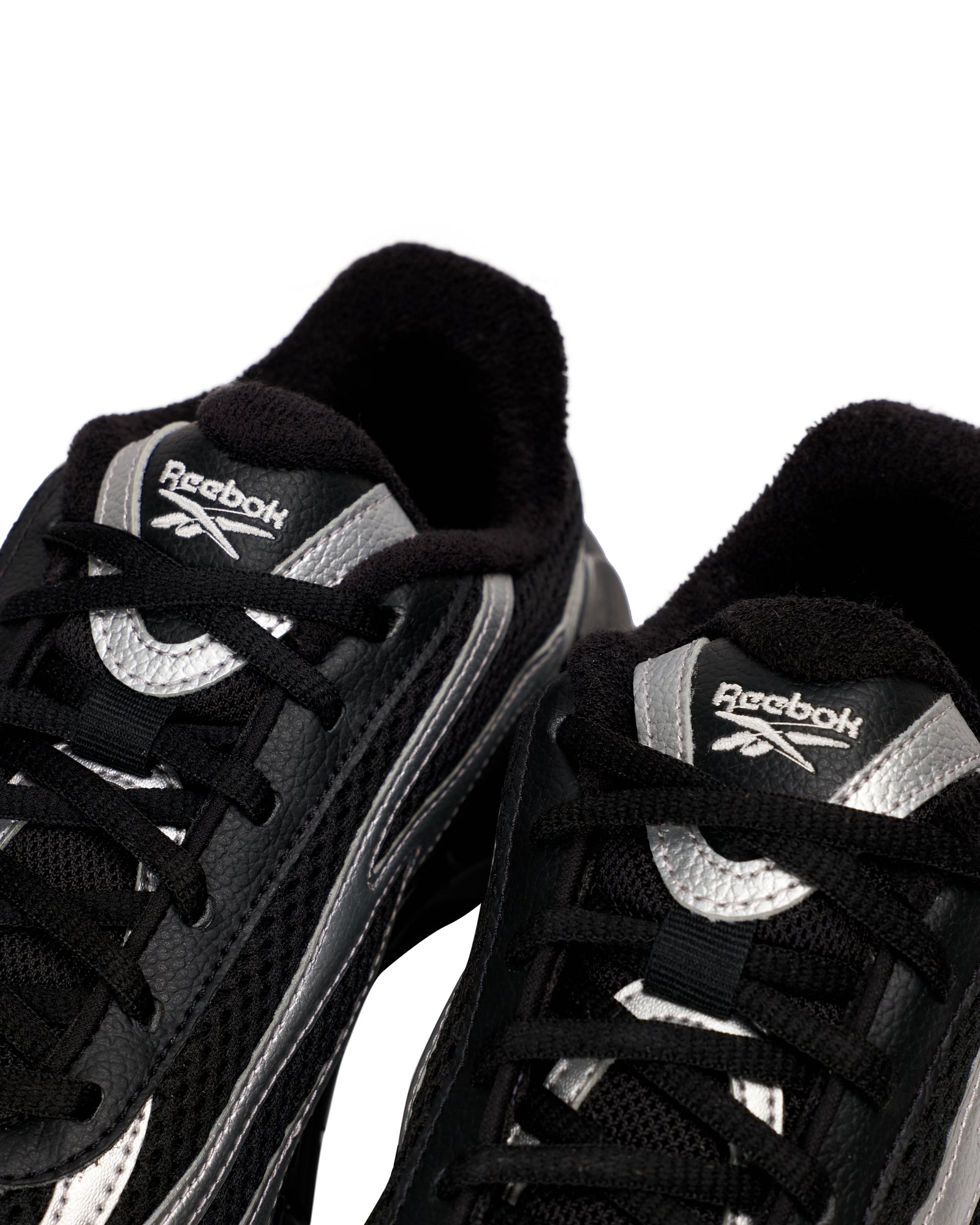 Womens | Guizio X Reebok Zig 2.5 Plus | Black