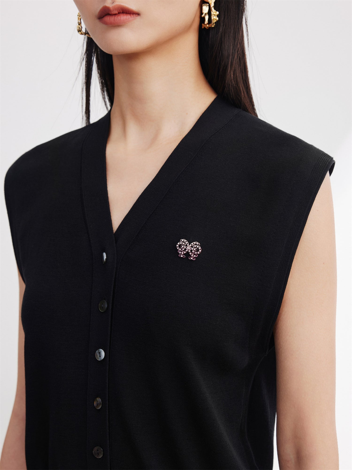 Sleeveless Button-Down Vest | Black
