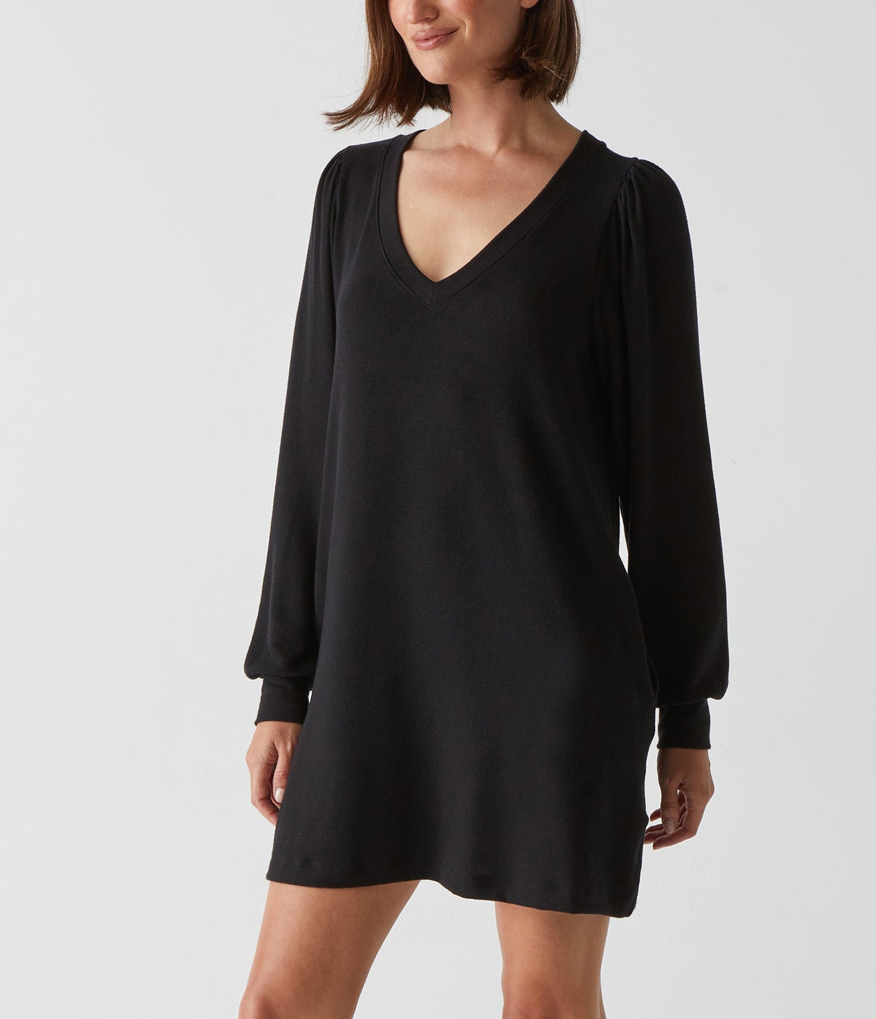 Trisha V-Neck Dress | Black
