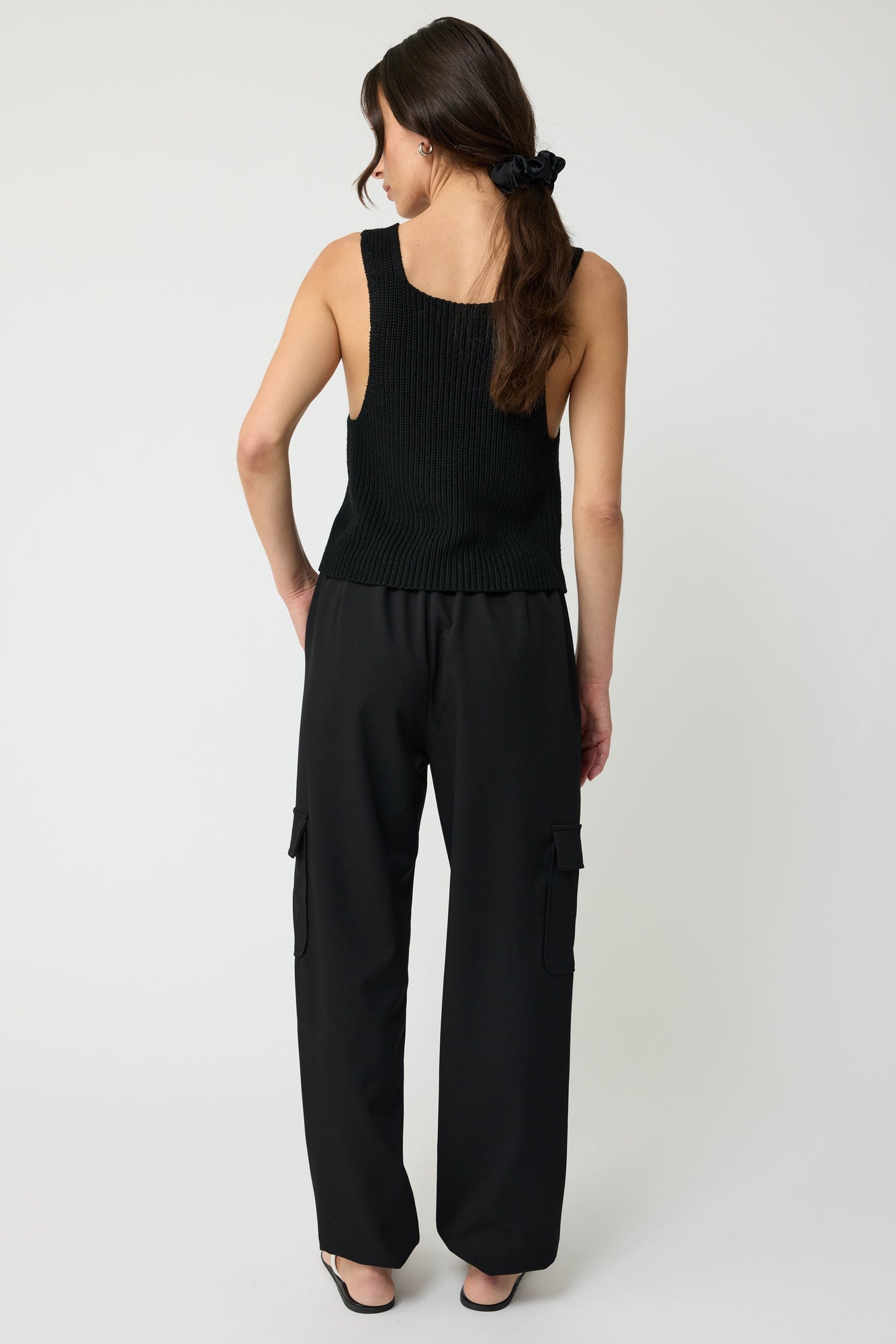 Knit V Neck Vest - Almina Concept 