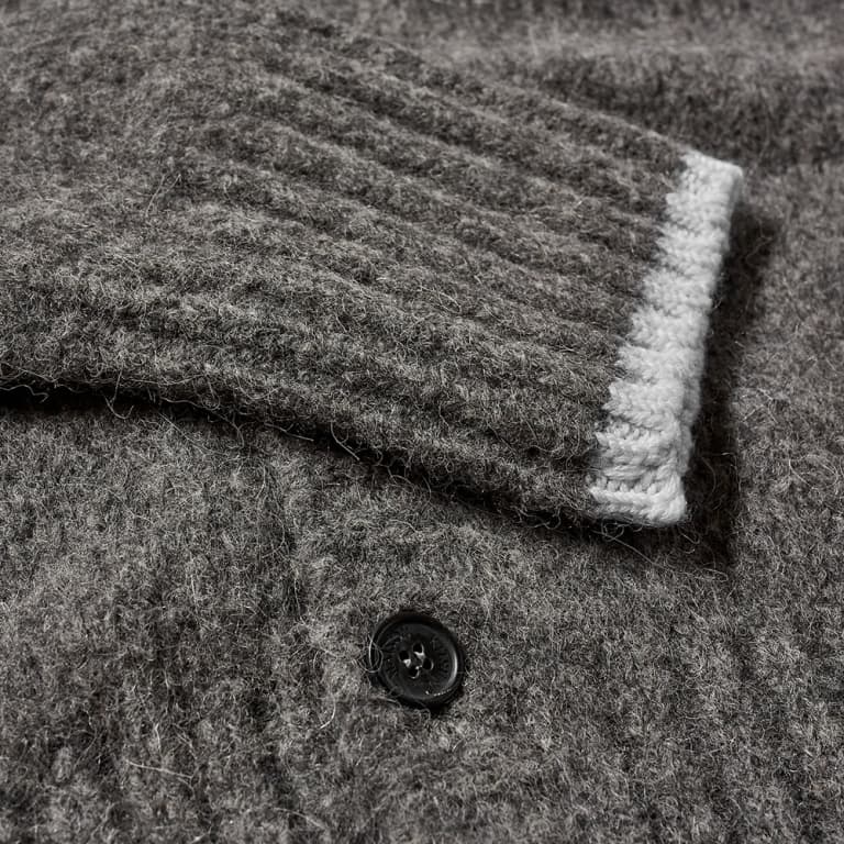 Unisex | Maison Kitsune Patch V-Neck Cardigan | Grey Melange