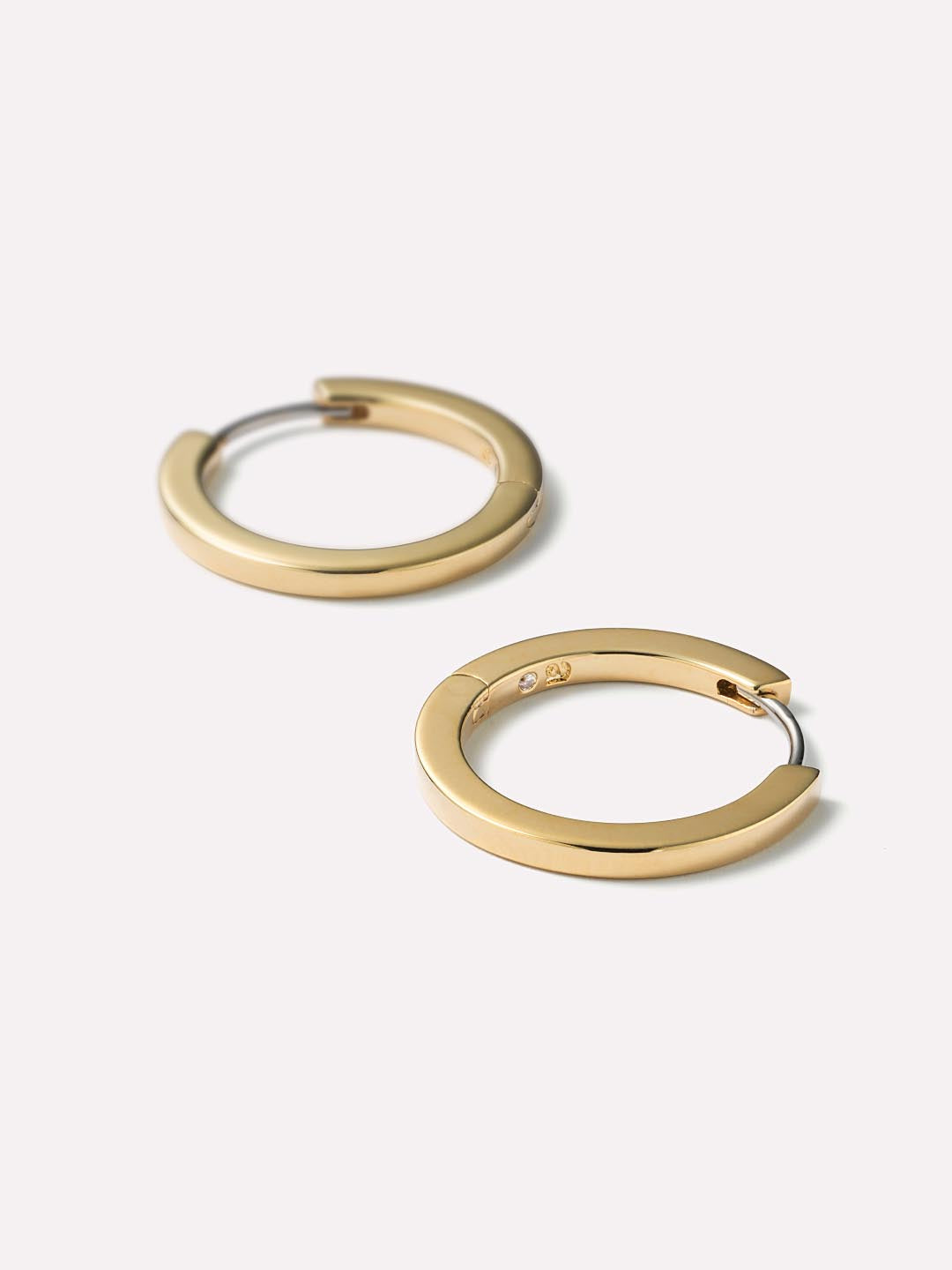Ana Luisa Jewelry Earrings Hoop Earrings Gold Huggie Hoop Earrings Huggie Hoops Medium Gold