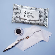 Brush Cleaning Wipes | White