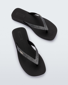 Womens | Sun Long Beach II Flip Flop | Black/Silver