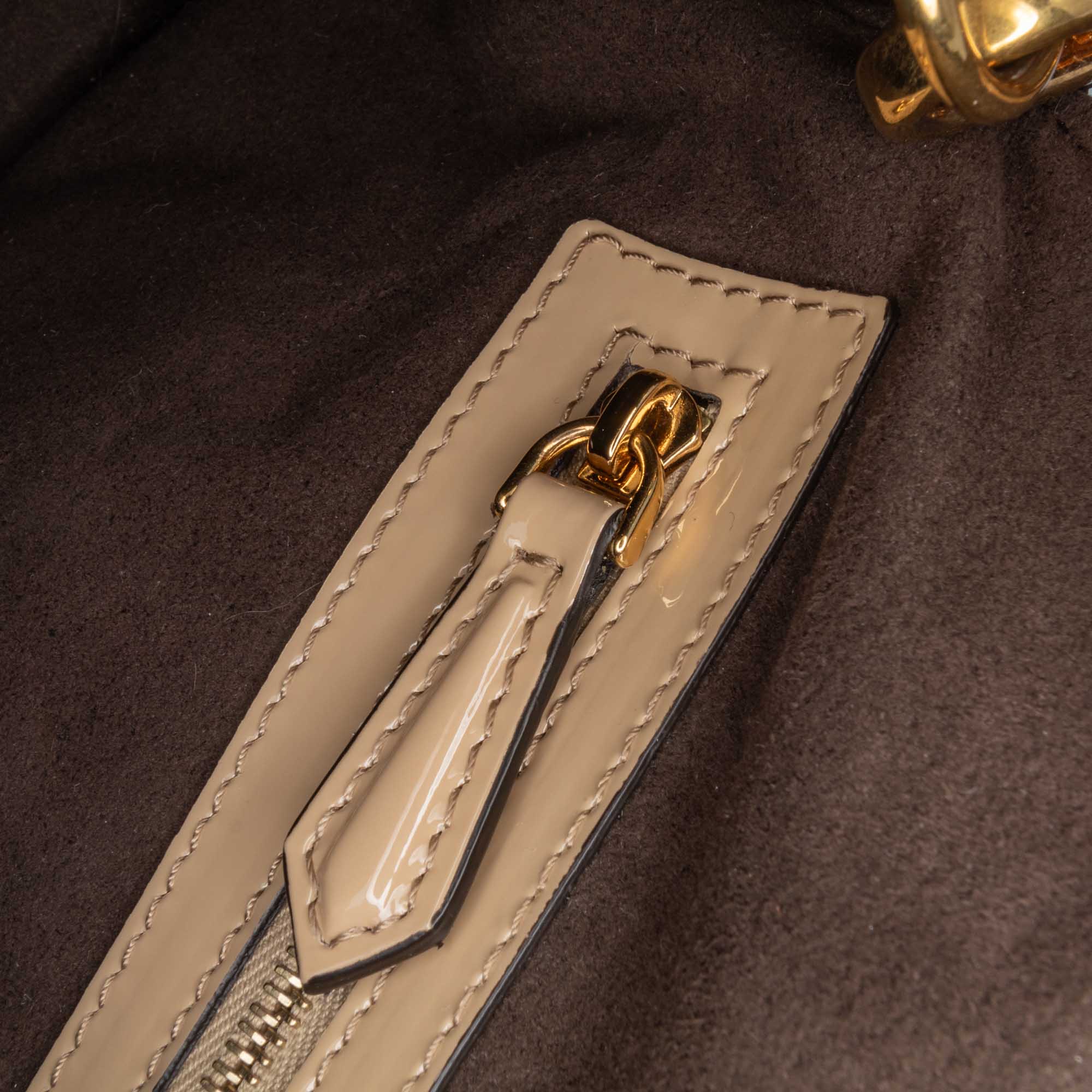 Fendi | Pre-Owned Shearling Pequin Baguette Satchel | Brown/Beige