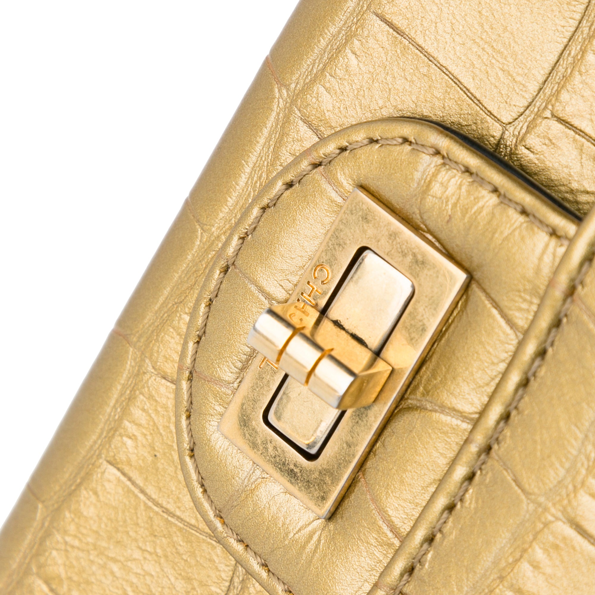 Chanel | Pre-Owned Medium Croc Embossed Lambskin 2.55 Reissue Double Flap Bag | Black/Gold