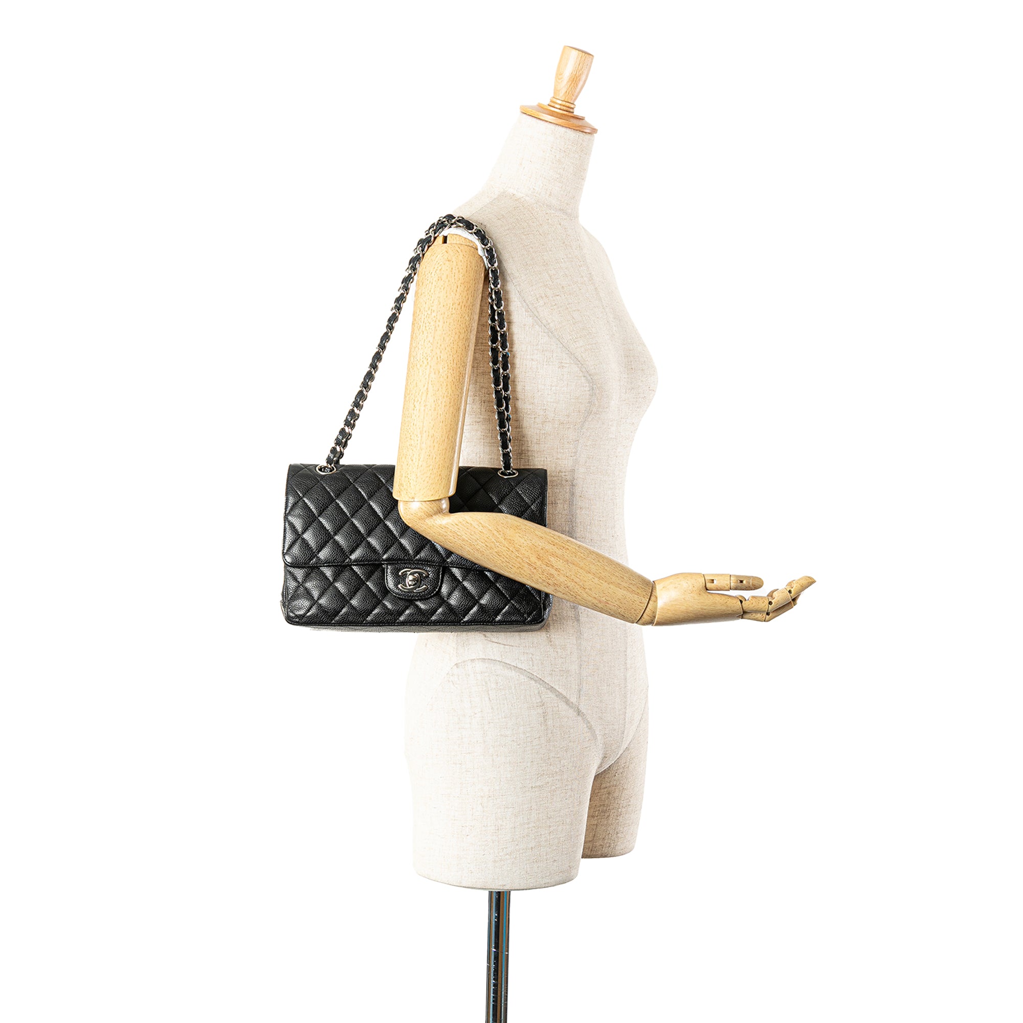 Chanel | Pre-Owned Medium Classic Caviar Double Flap | Black