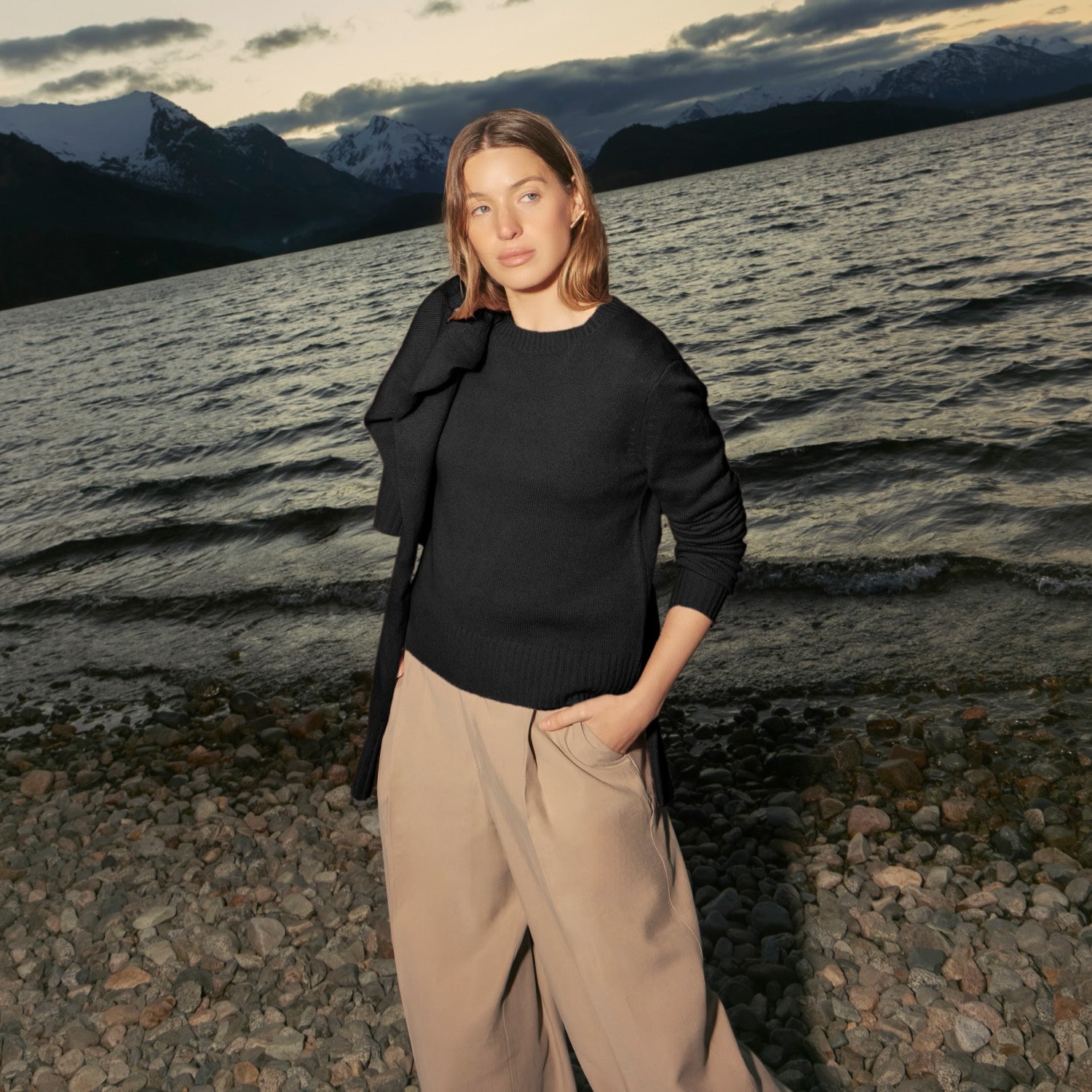 Womens | Mila Cashmere Boxy Crop Sweater | Black