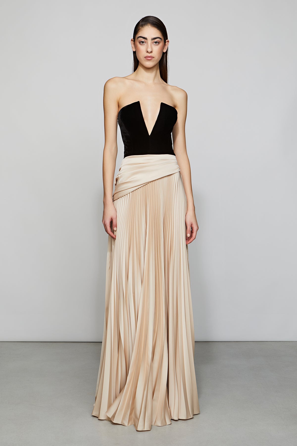Etochs | Tabitha Gown | Quartz / Black