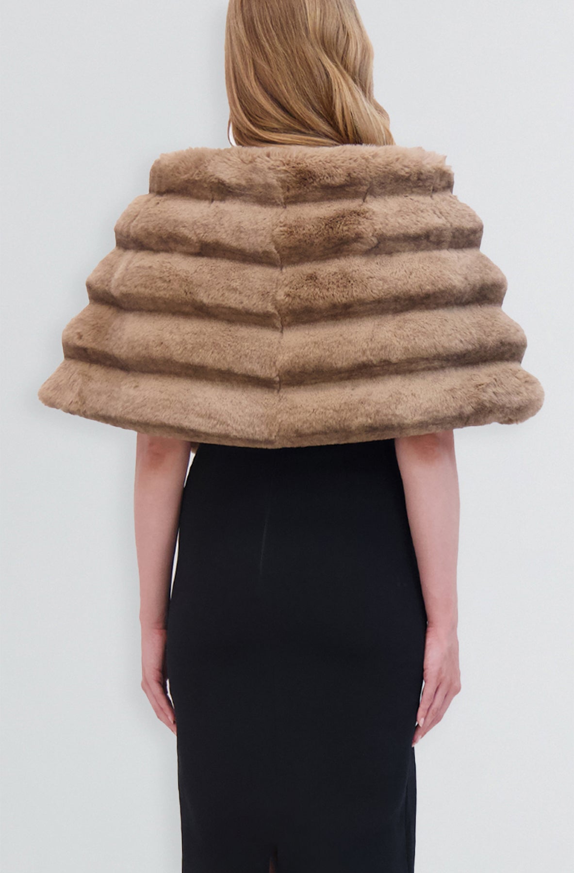 Etochs | Fur-Free Chinchilla Stole | Camel Chinch