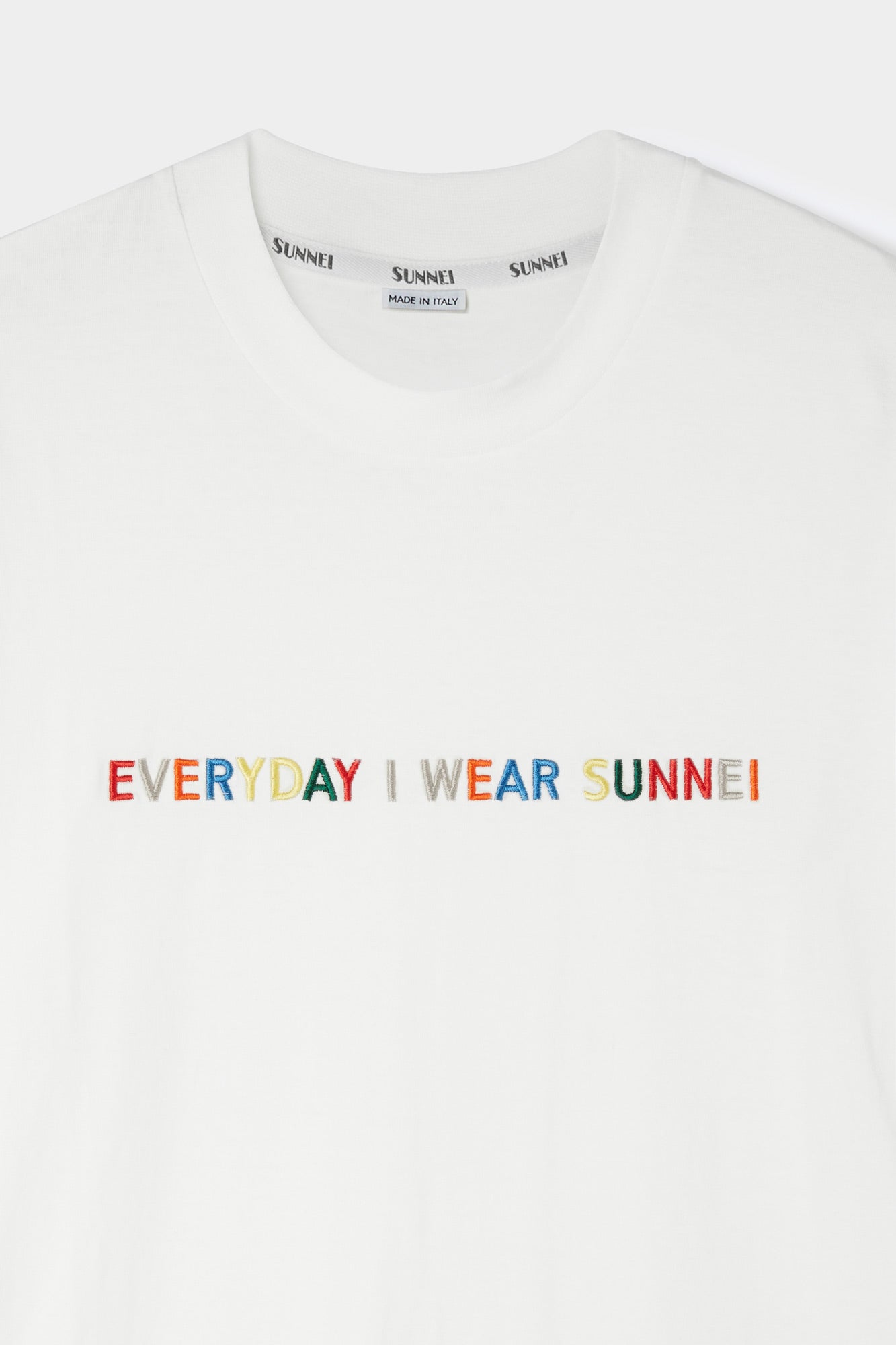 Everyday I Wear Sunnei' T-Shirt | Unisex | Multicolor Embroidery