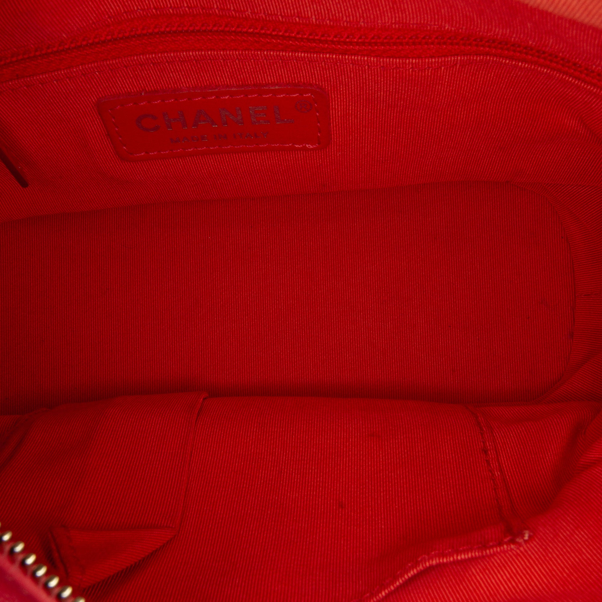 Chanel | Pre-Owned Small Chevron Lambskin Gabrielle Crossbody - I | Red