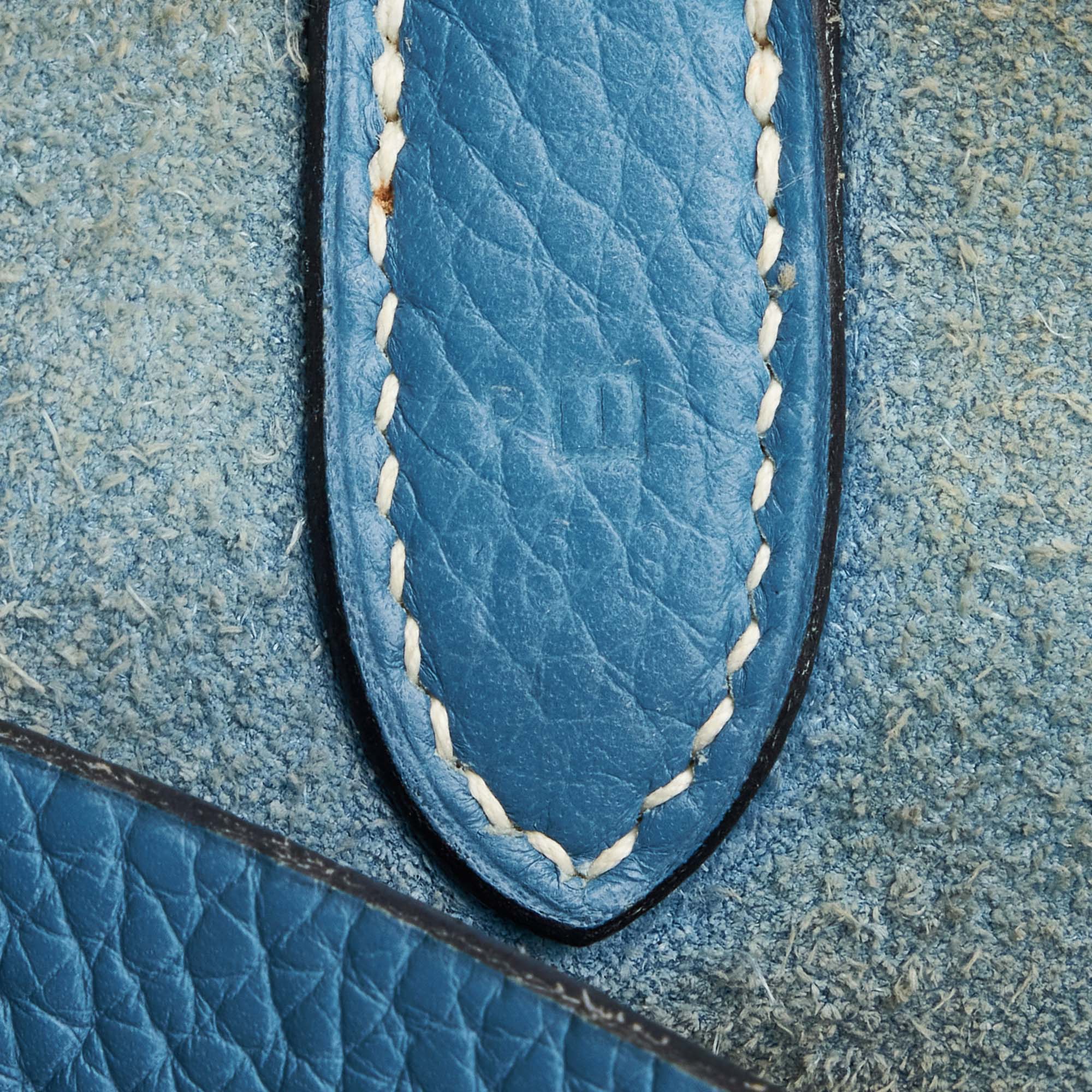 Hermes | Pre-Owned Clemence Mangeoire Bucket PM | Blue