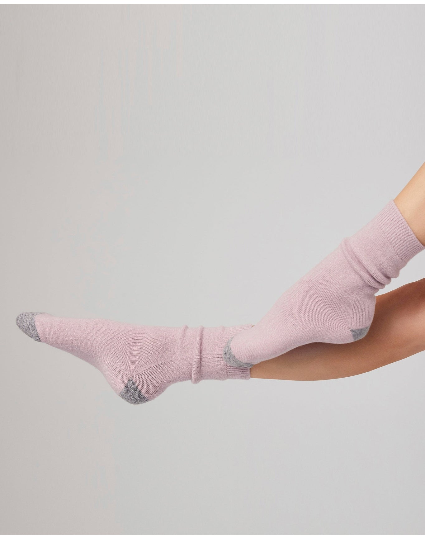 Amicale Cashmere | Women | Cashmere Socks | Pink