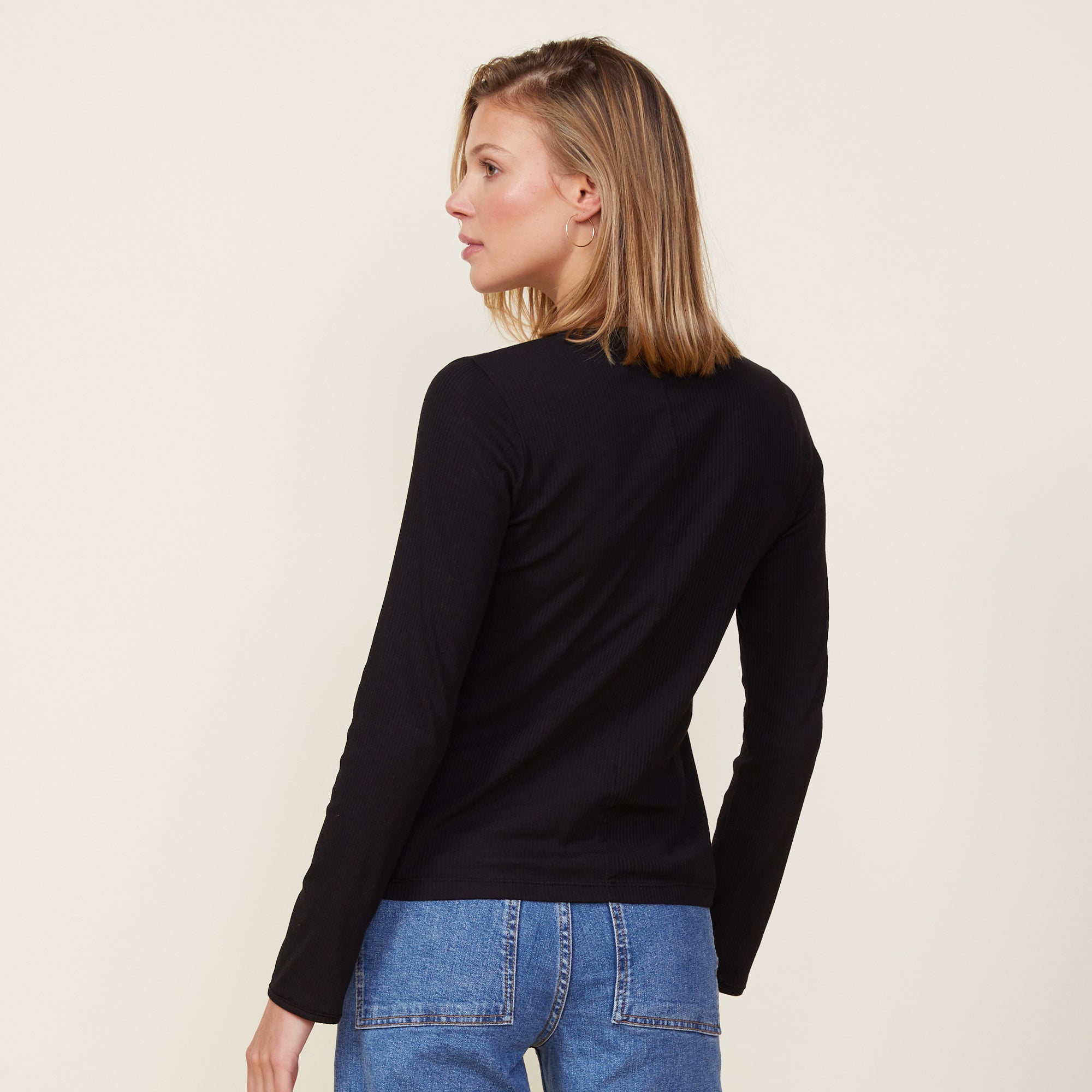 Needle Rib Long Sleeve Crew | Women | Black