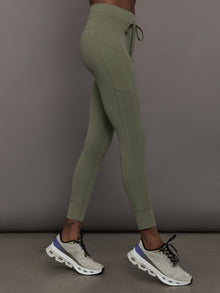 High Rise Sport Pocket Legging in Melt | Moss