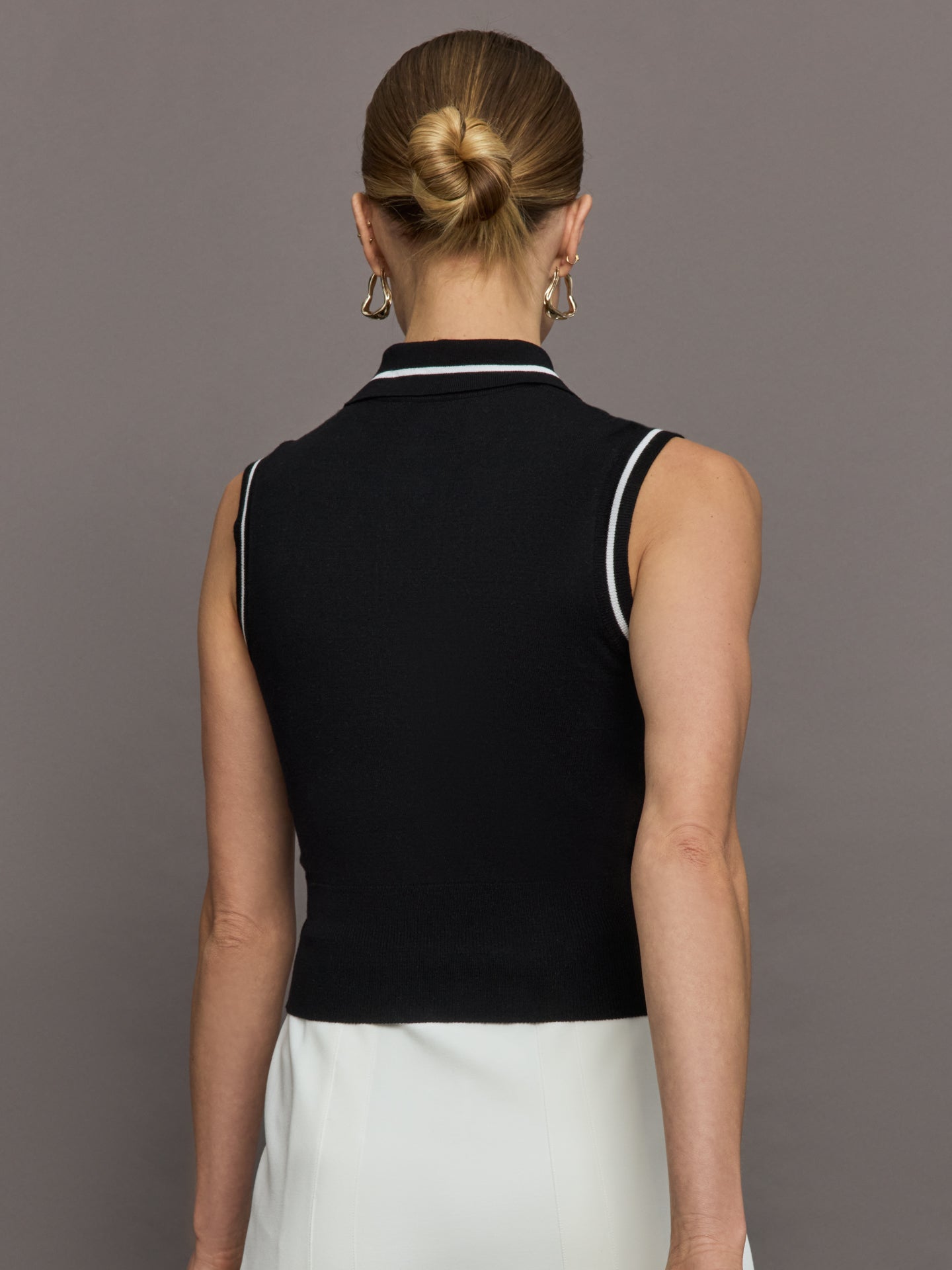 Tennis Sleeveless Polo | Black/ White