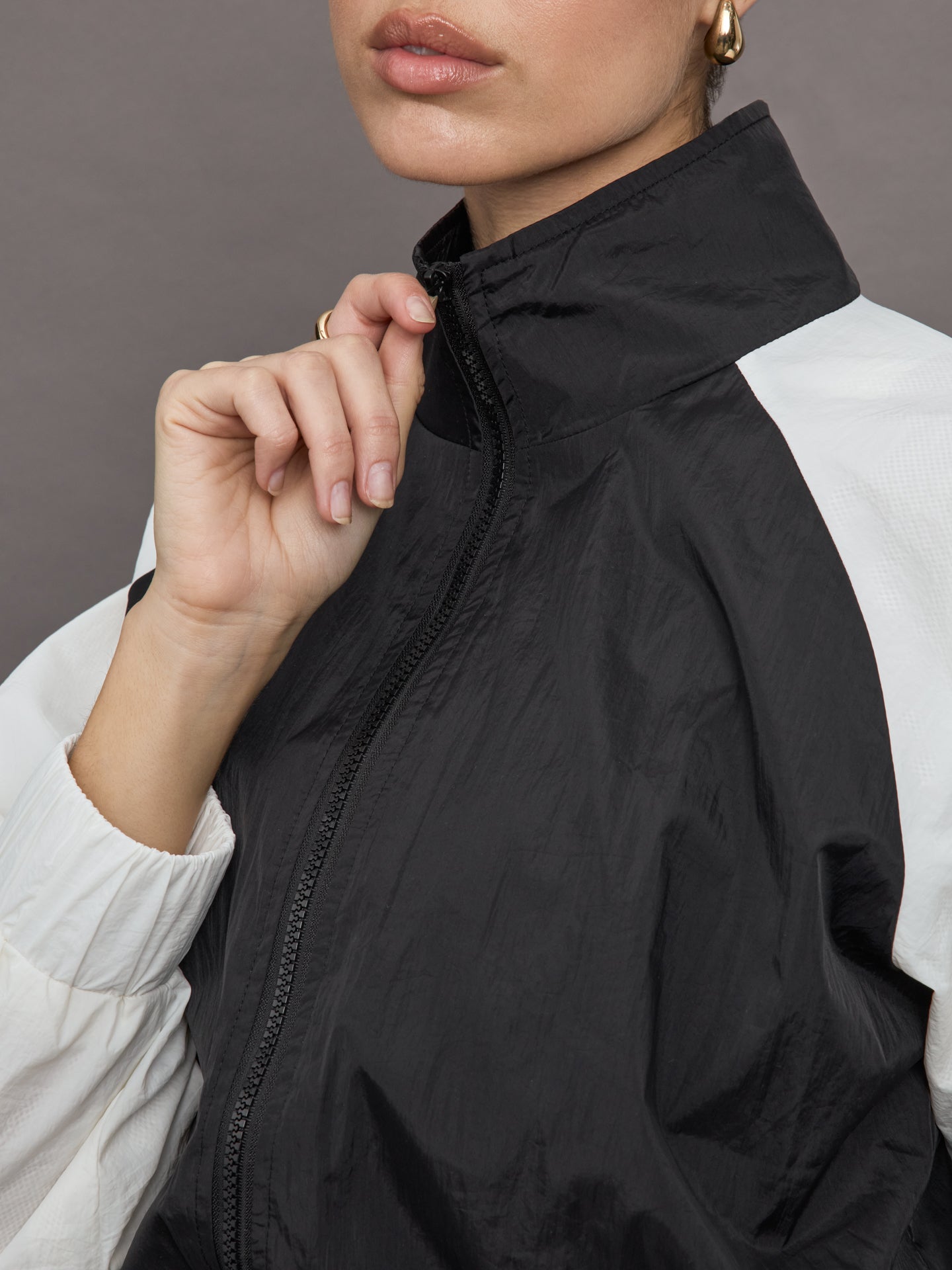 Colorblock Windbreaker | Black / Cloud Dancer