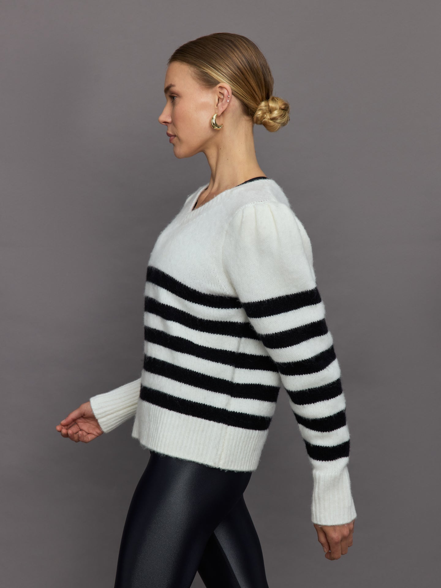 Carbon38 | Striped Puff Sleeve Sweater | Cream/ Black