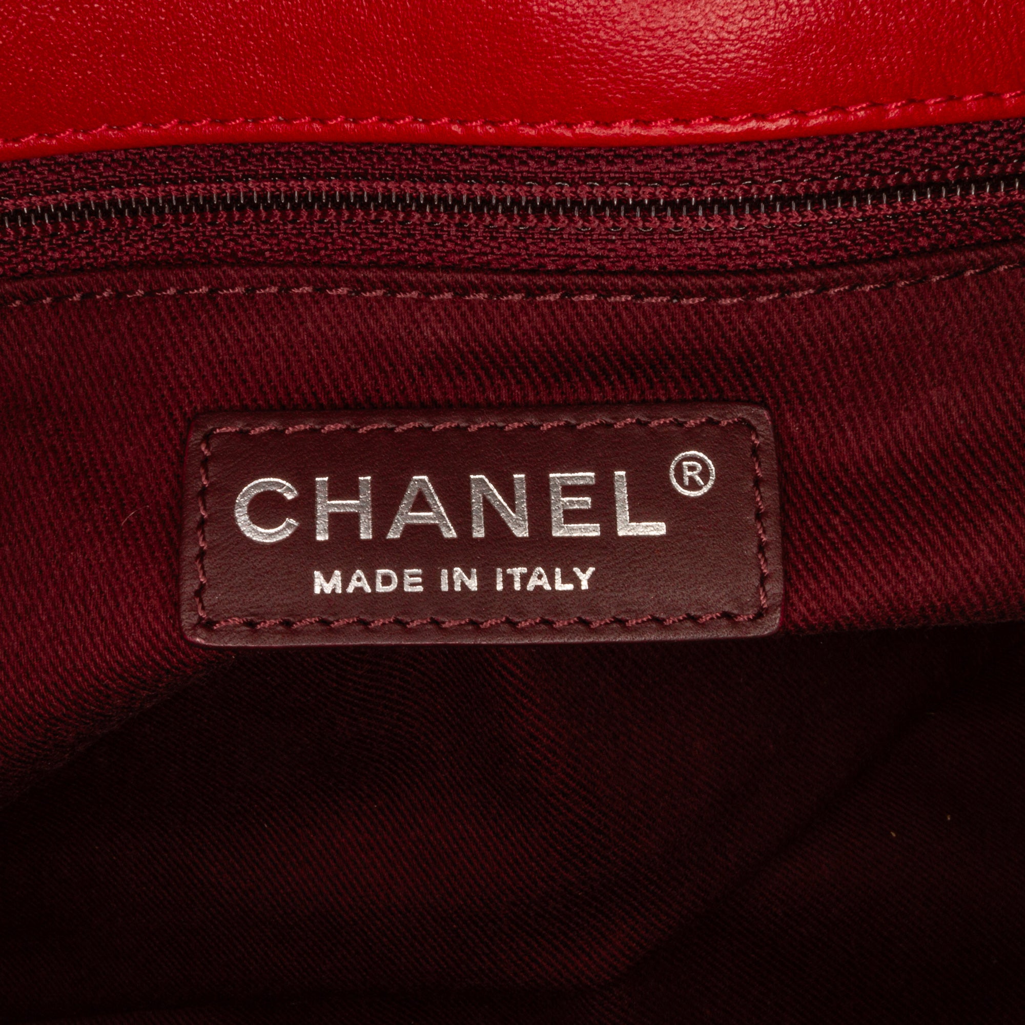 Chanel | Pre-Owned Jumbo Classic Lambskin Double Flap - II | Red