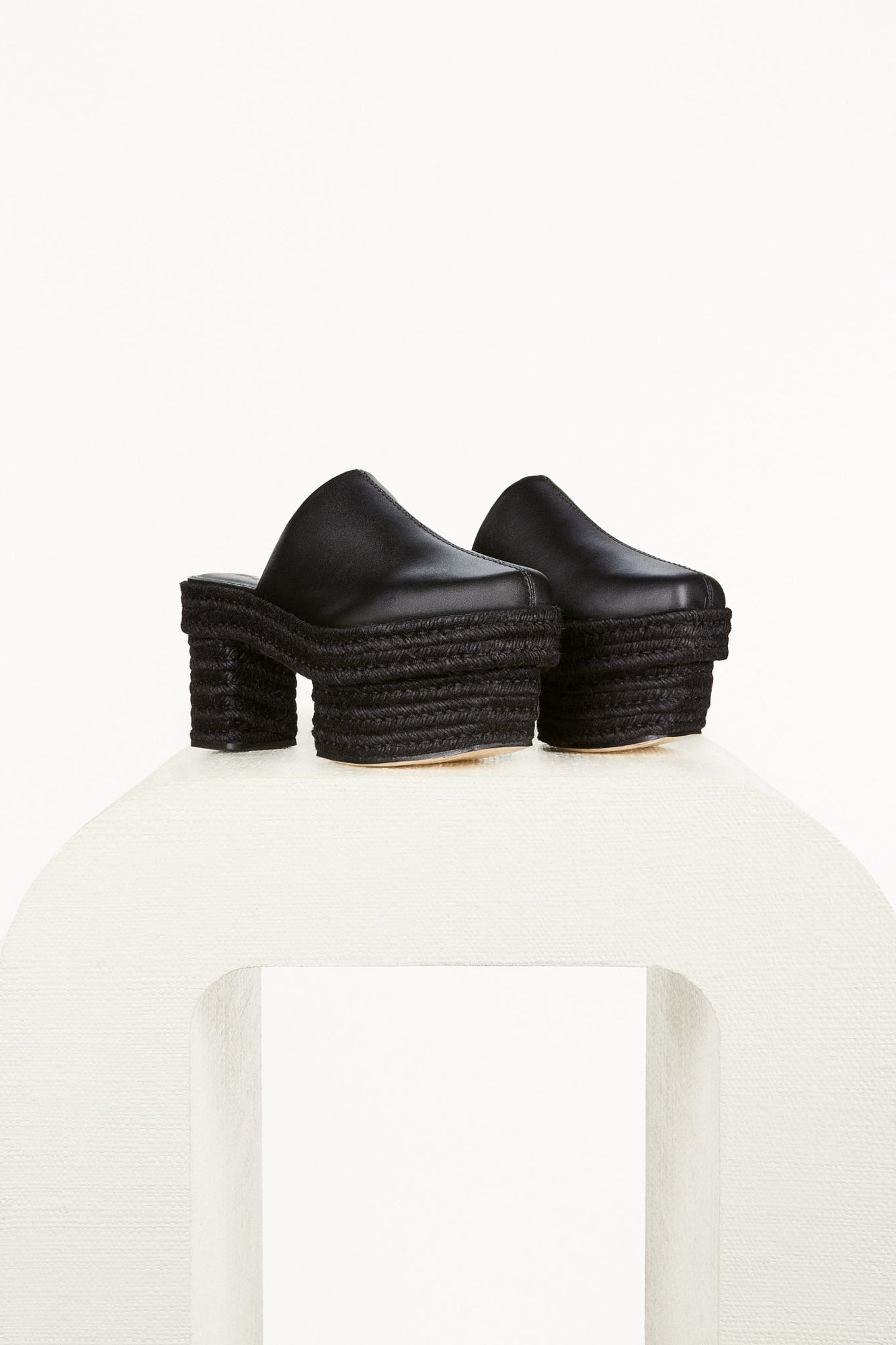 Leah Clog | Black