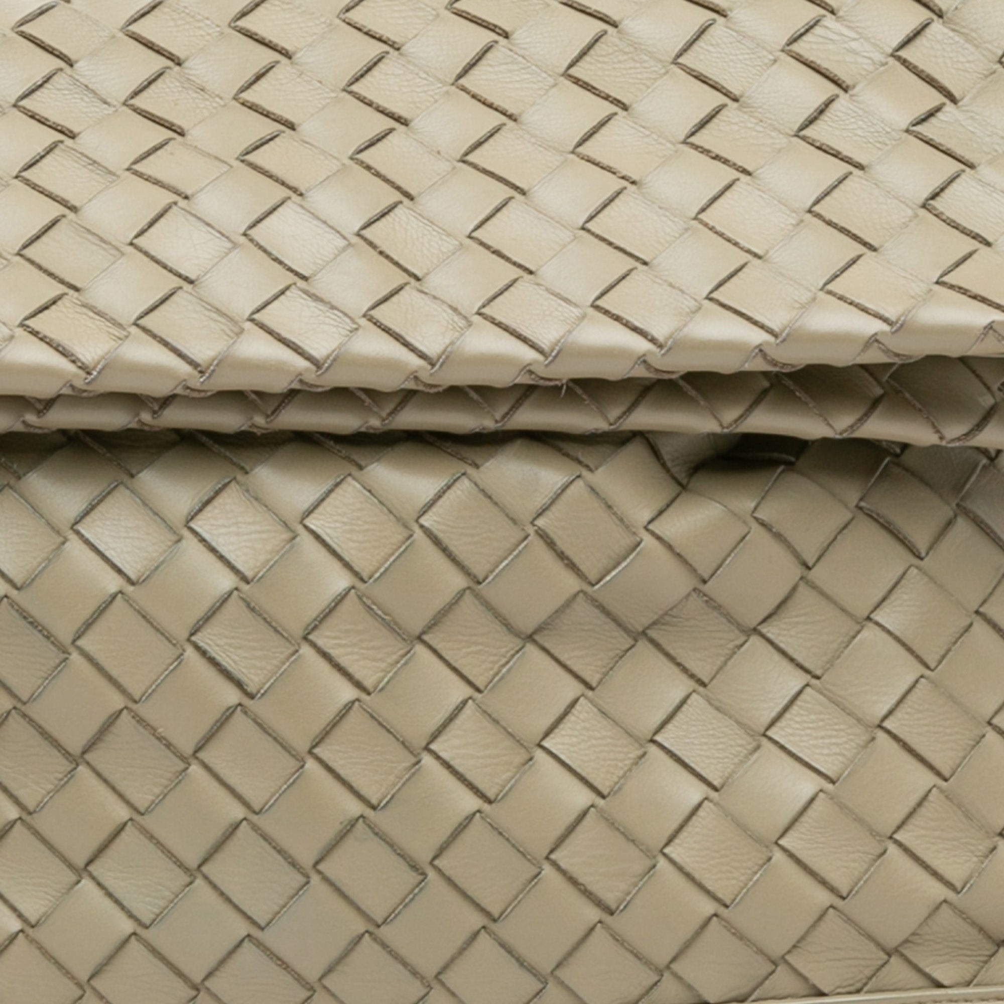 Bottega Veneta | Pre-Owned Nappa Intrecciato Fold Over Crossbody | Brown/Beige