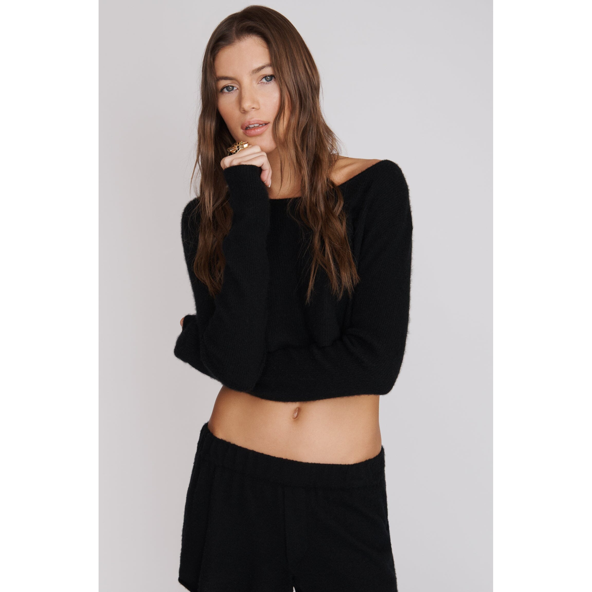 Cheyenn Cropped Sweater | Black