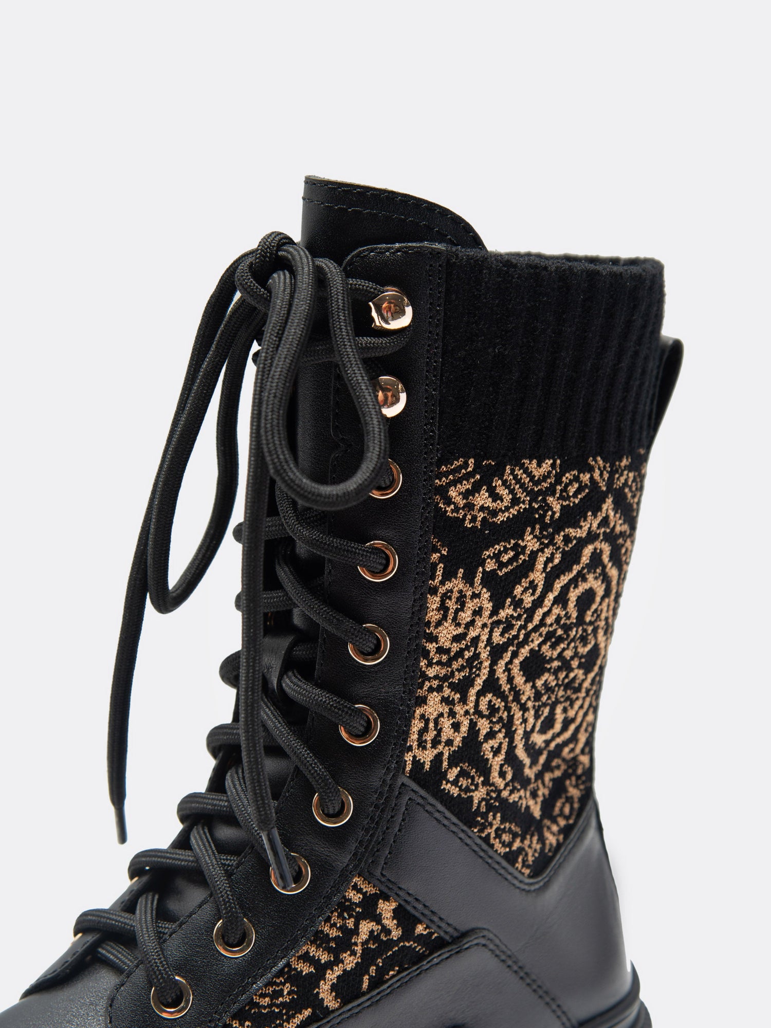 Knit Lace Up Platform Boots | Black