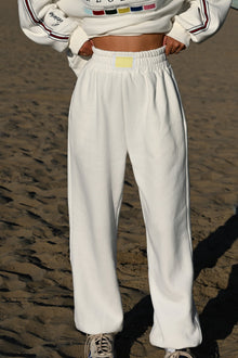 Everette Joggers | White