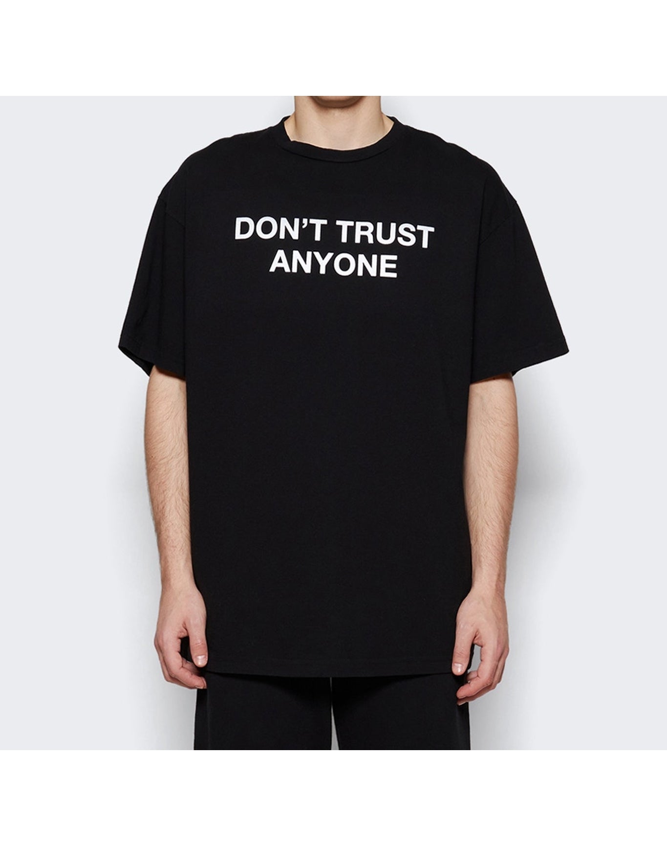 Don't Trust Anyone | Men | Tee | Black