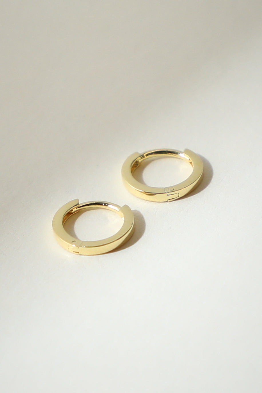 The Essential Huggie Hoops | Gold Vermeil