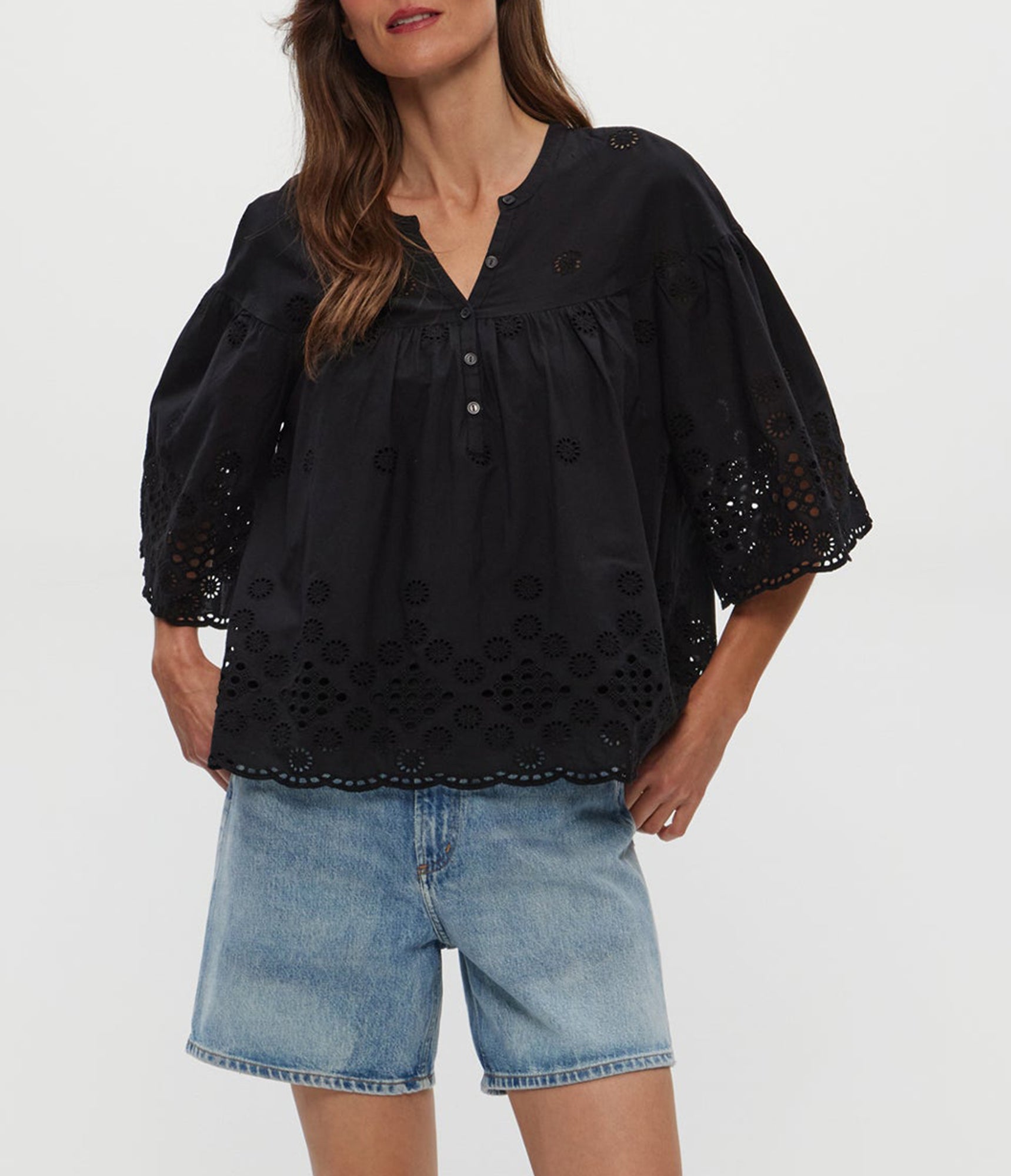 Gloria Eyelet Flutter Top | Black