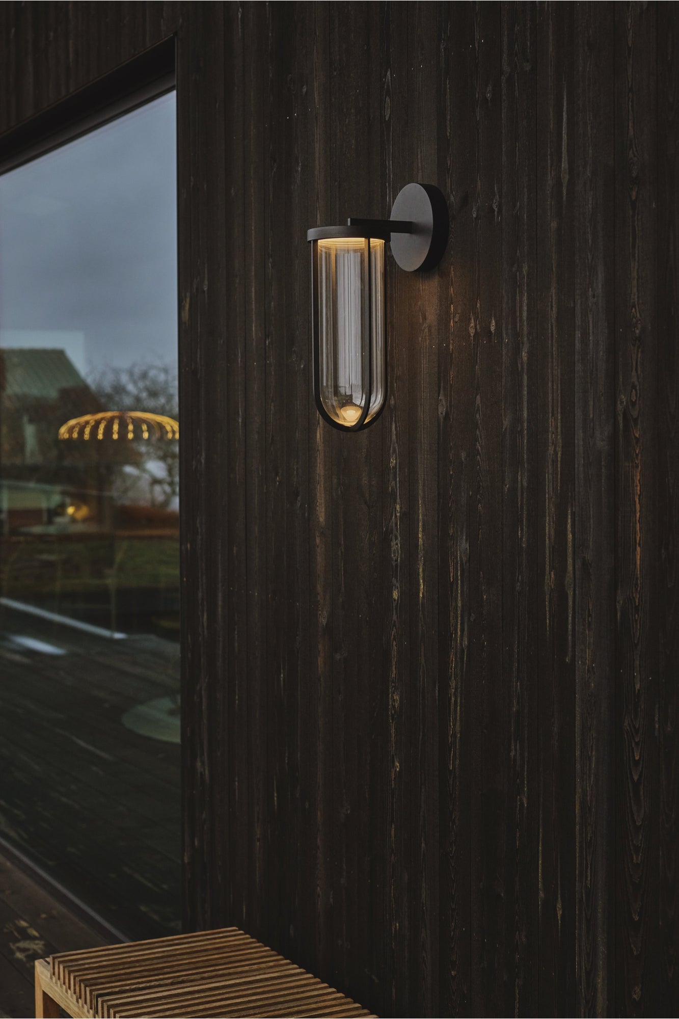 In Vitro Outdoor Wall 3000K | Black