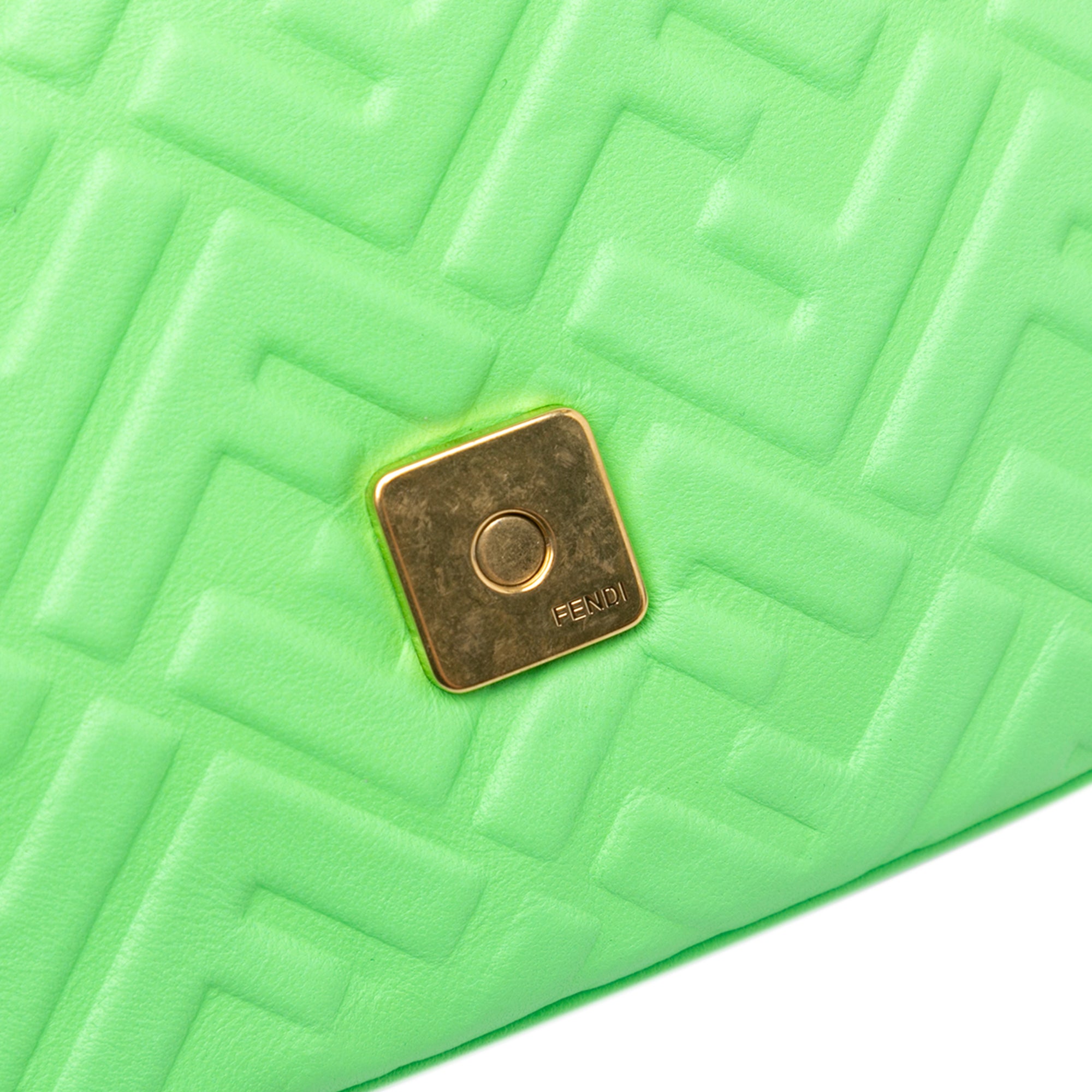 Fendi | Pre-Owned Zucca Embossed Leather Chain Midi Baguette - IV | Green/Light Green