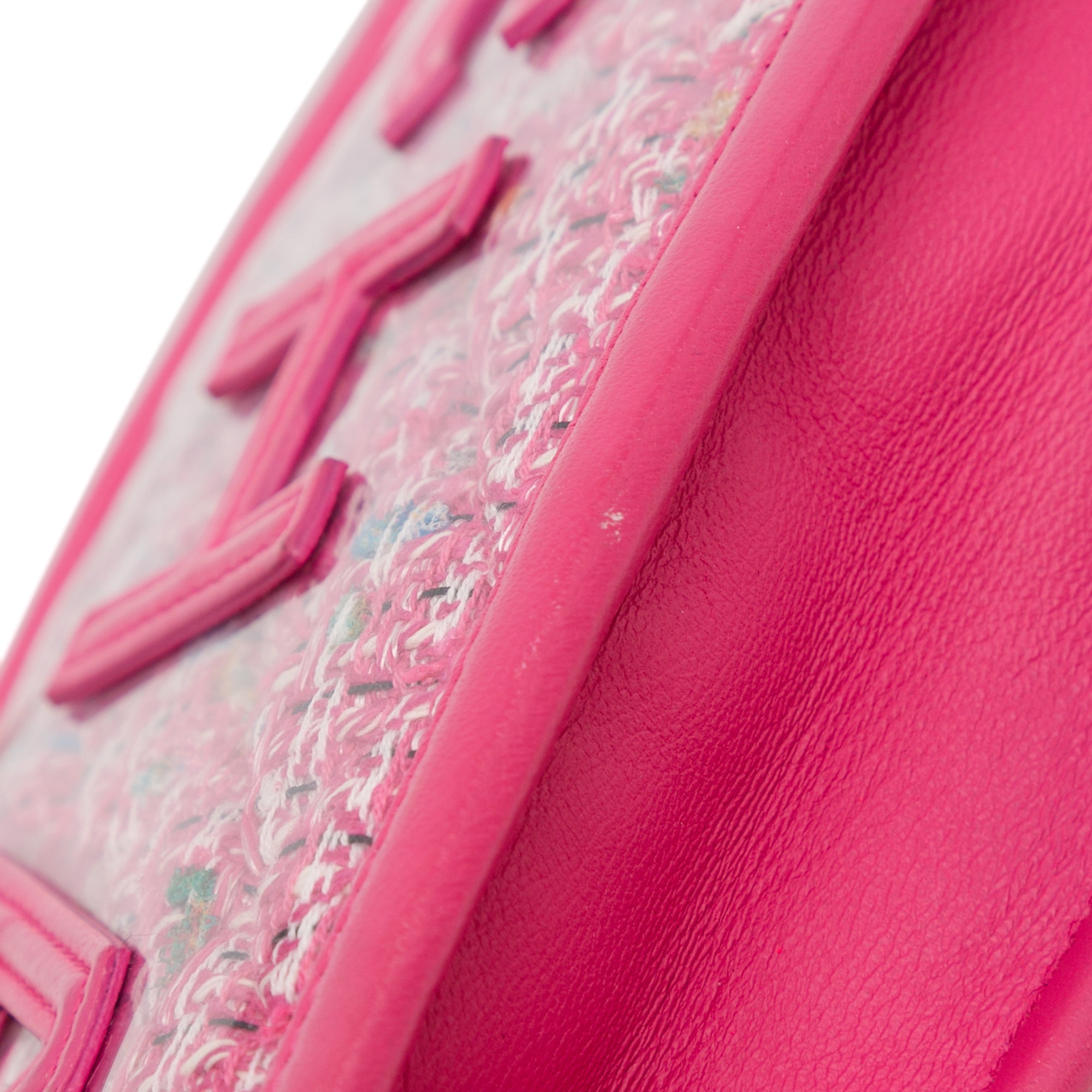 Chanel | Pre-Owned Tweed and PVC Phone Clutch with Chain | Pink