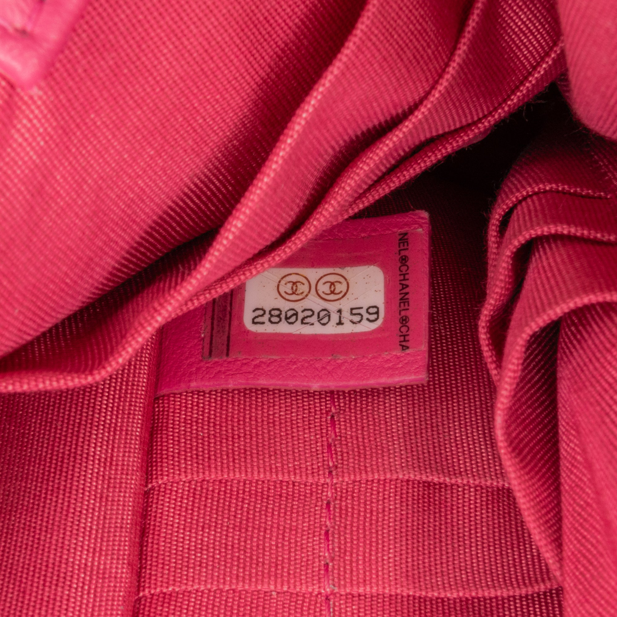 Chanel | Pre-Owned Tweed and PVC Phone Clutch with Chain | Pink