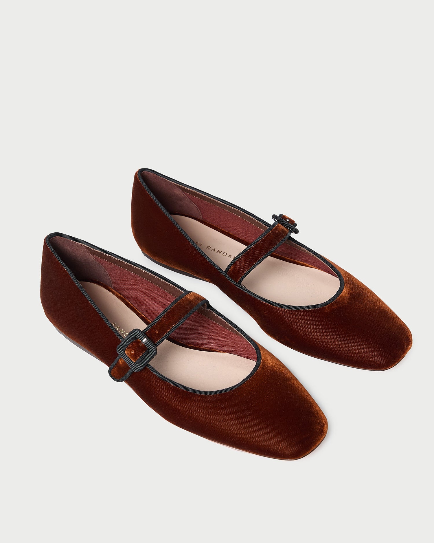 Color: Sienna/Black