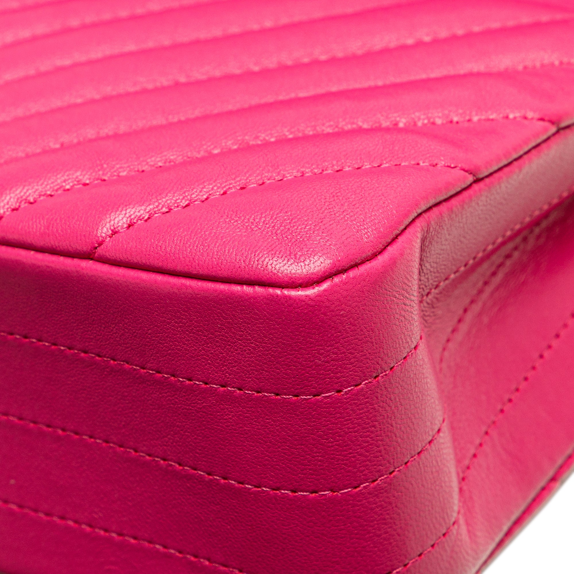 Chanel | Pre-Owned Medium Classic Chevron Lambskin Double Flap - IV | Pink/Blush