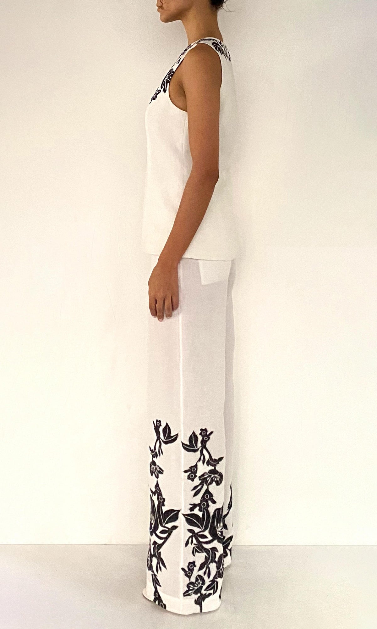 Womens | Aahi Linen Cotton Vest | Black/White