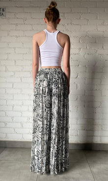 Hemant And Nandita | Inv Viscose Flat Chiffon Pants | White Print