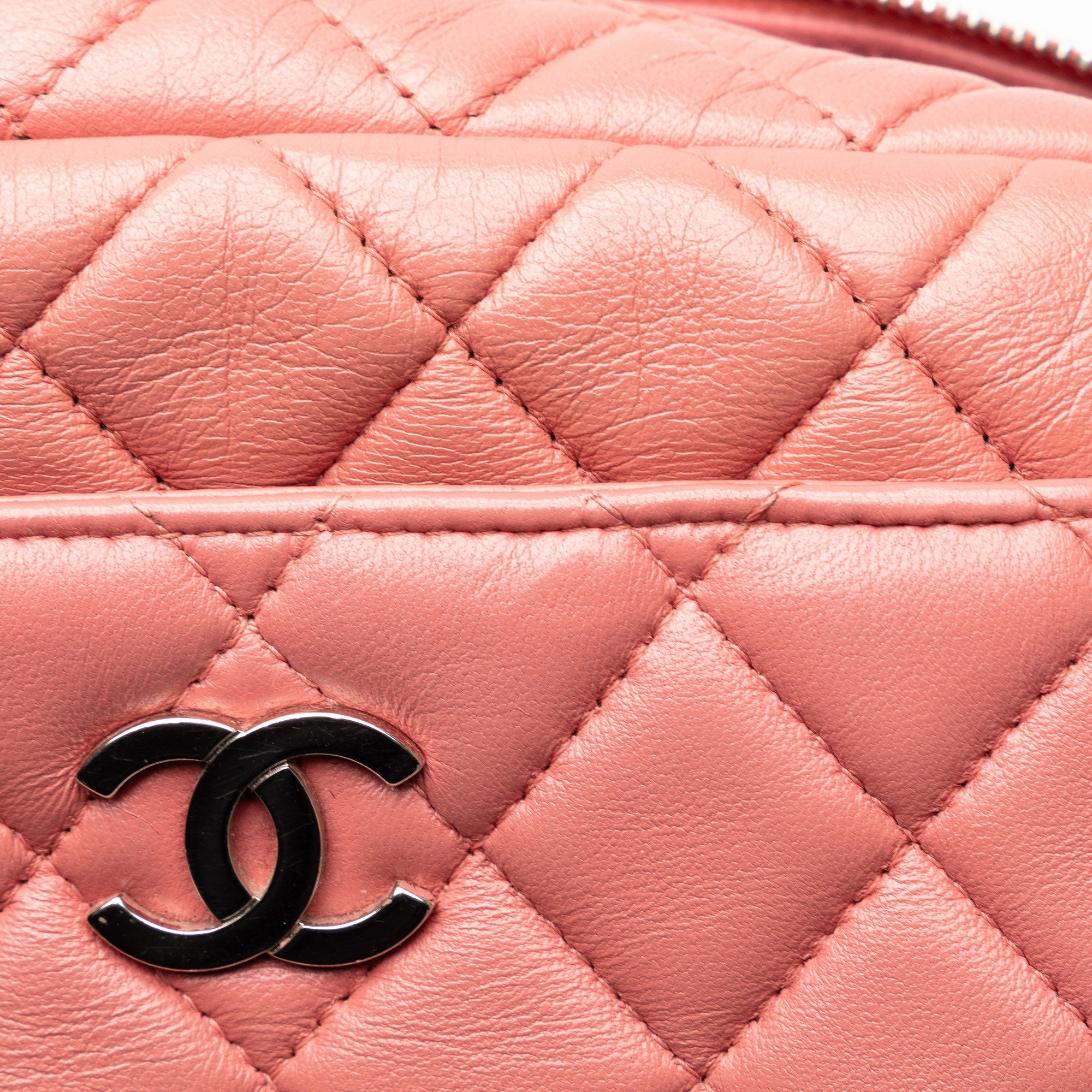 Chanel | Pre-Owned Mini Lambskin Camera Case | Pink