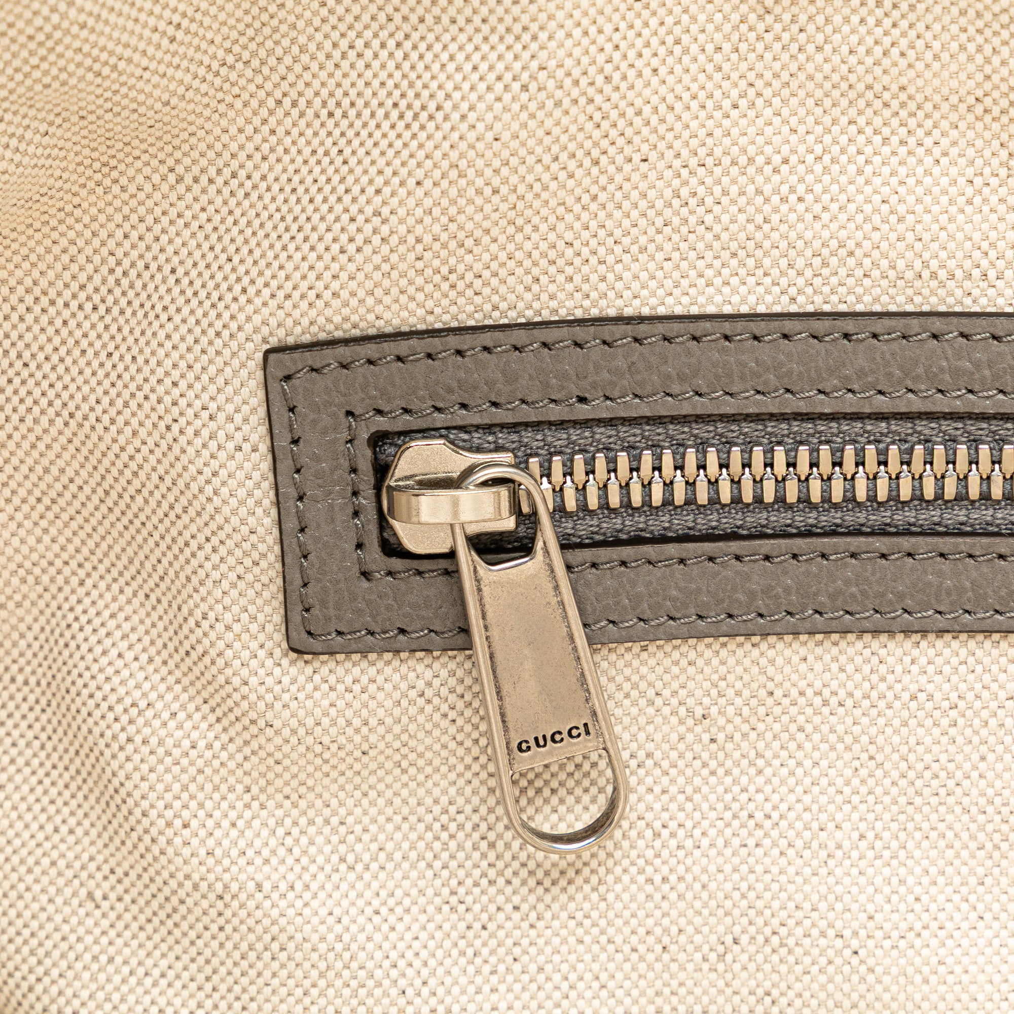 Gucci | Pre-Owned Canvas Embossed Logo Tote | White