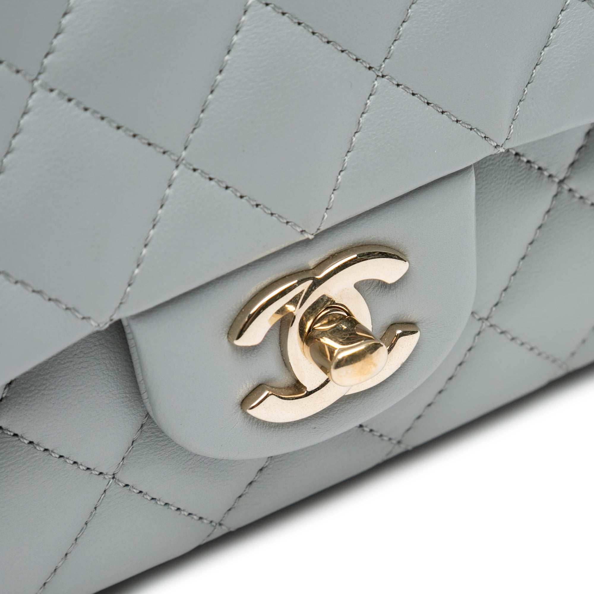 Chanel | Pre-Owned Quilted Calfskin Bolero de Flap - II | Gray