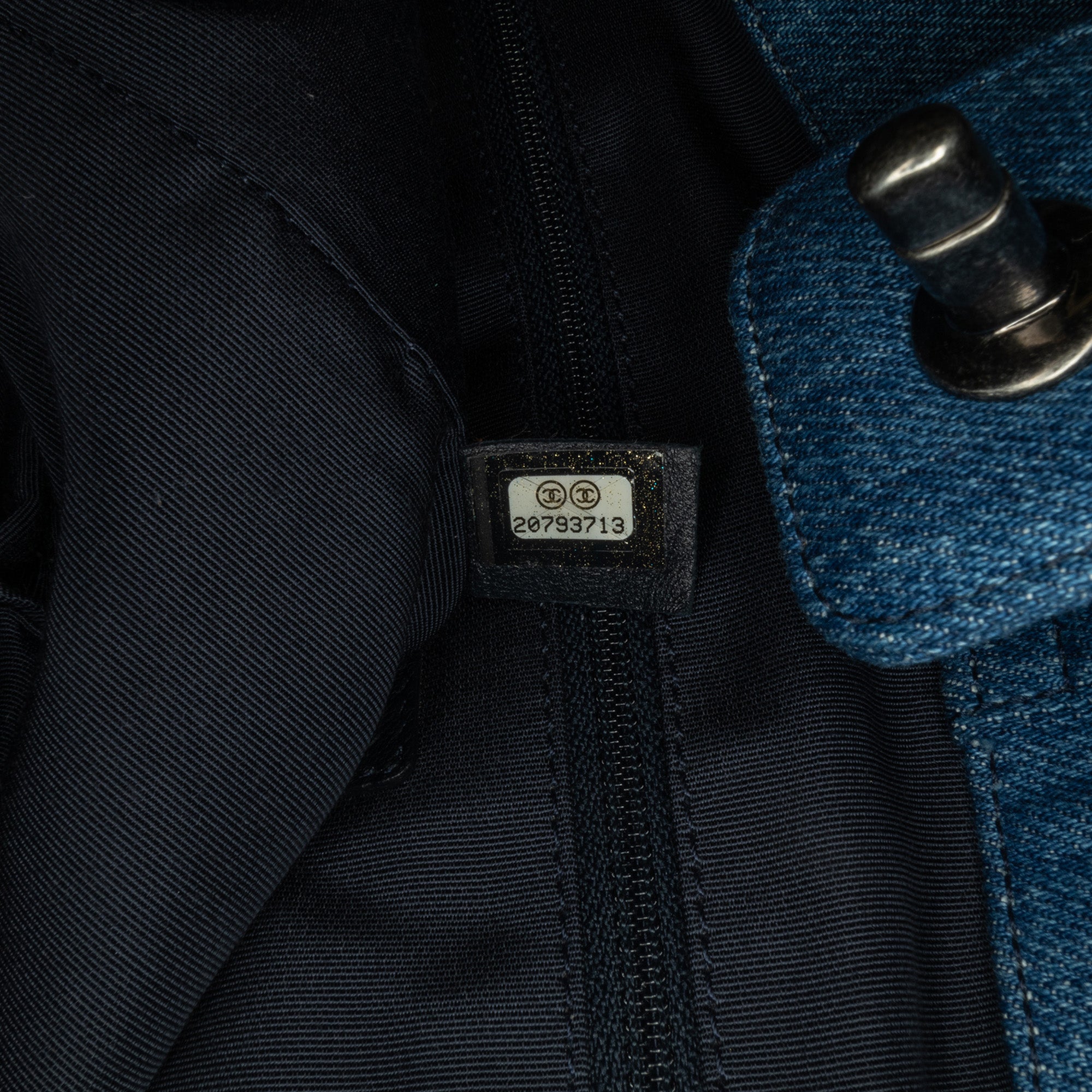 Chanel | Pre-Owned Large Fringed Denim Shopping Tote | Blue/BrownBrownBrownBrownBrown