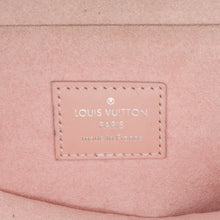 Louis Vuitton | Pre-Owned Epi Pochette Felicie with Silver Button | Pink