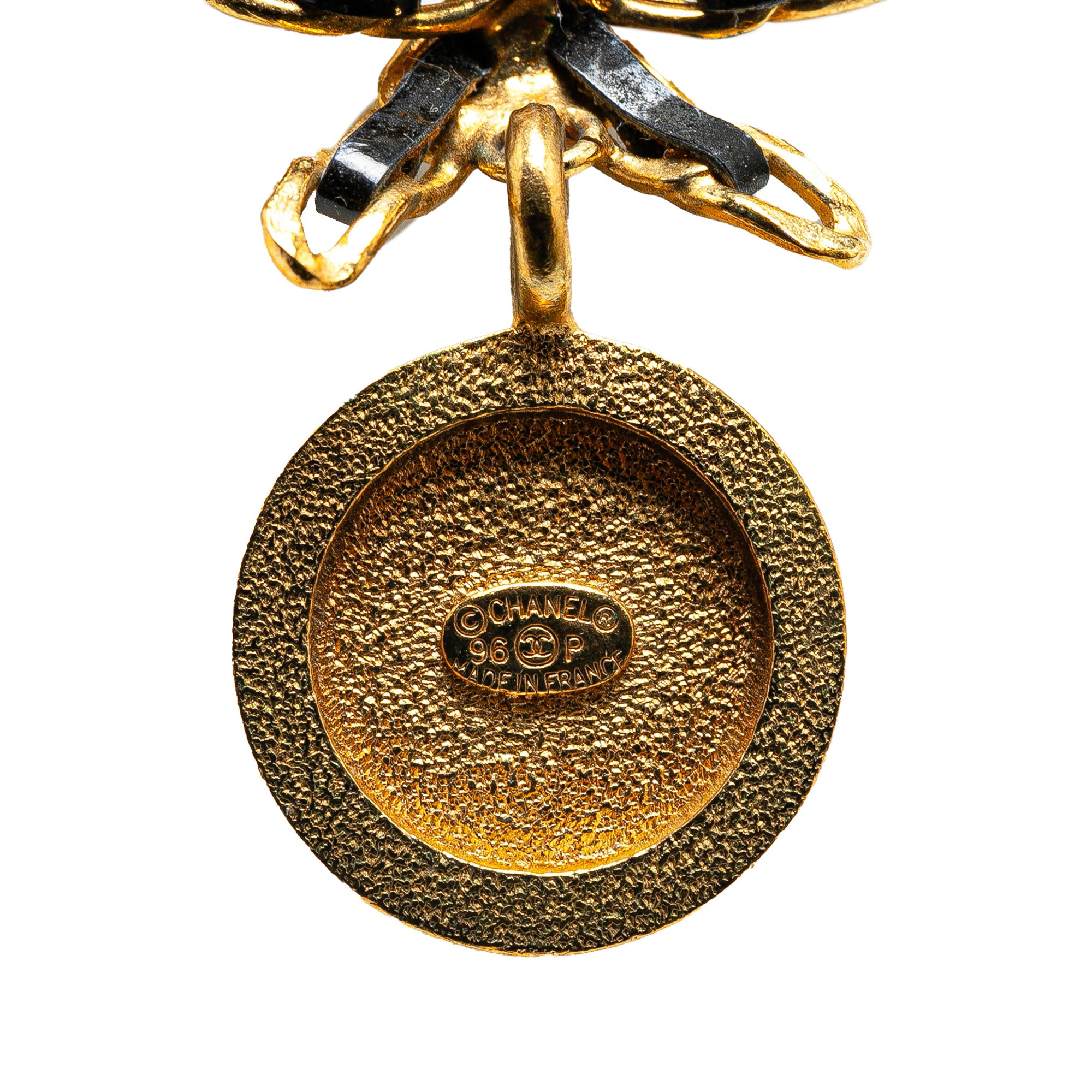 Chanel | Pre-Owned Leather and Gold Plated Medallion Bow Pendant Necklace | Gold